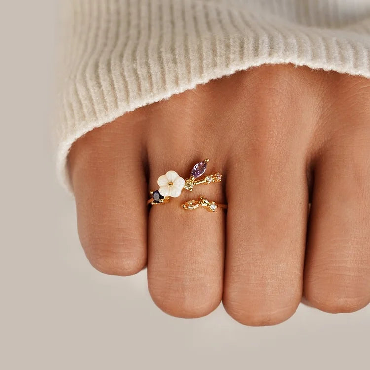18K Gold Blossom Flower Ring