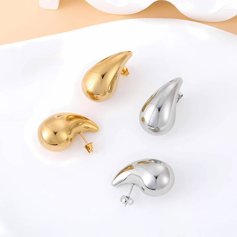 18K Teardrop Gold Earrings