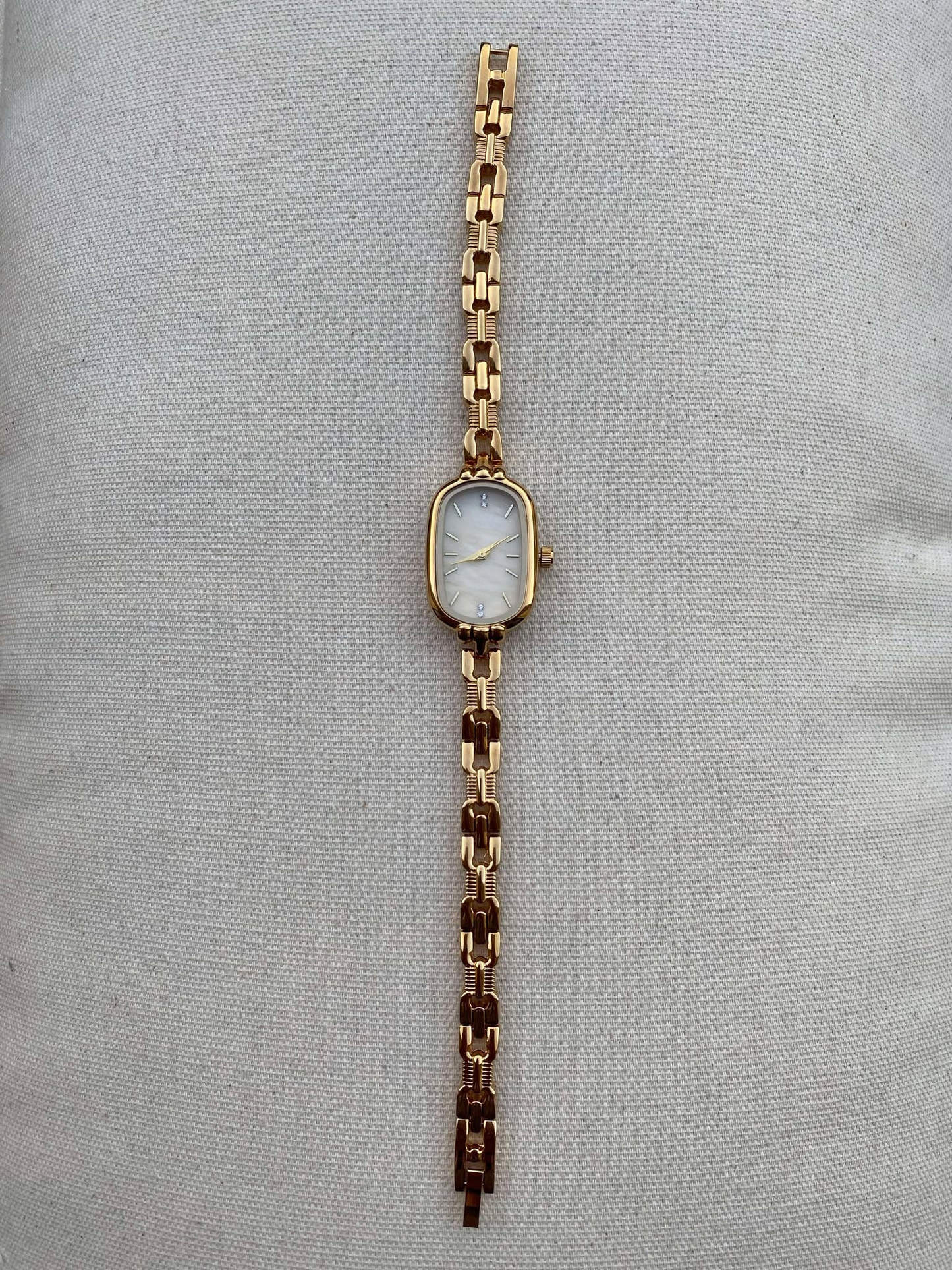 Vintage Gold Minimalist Watch