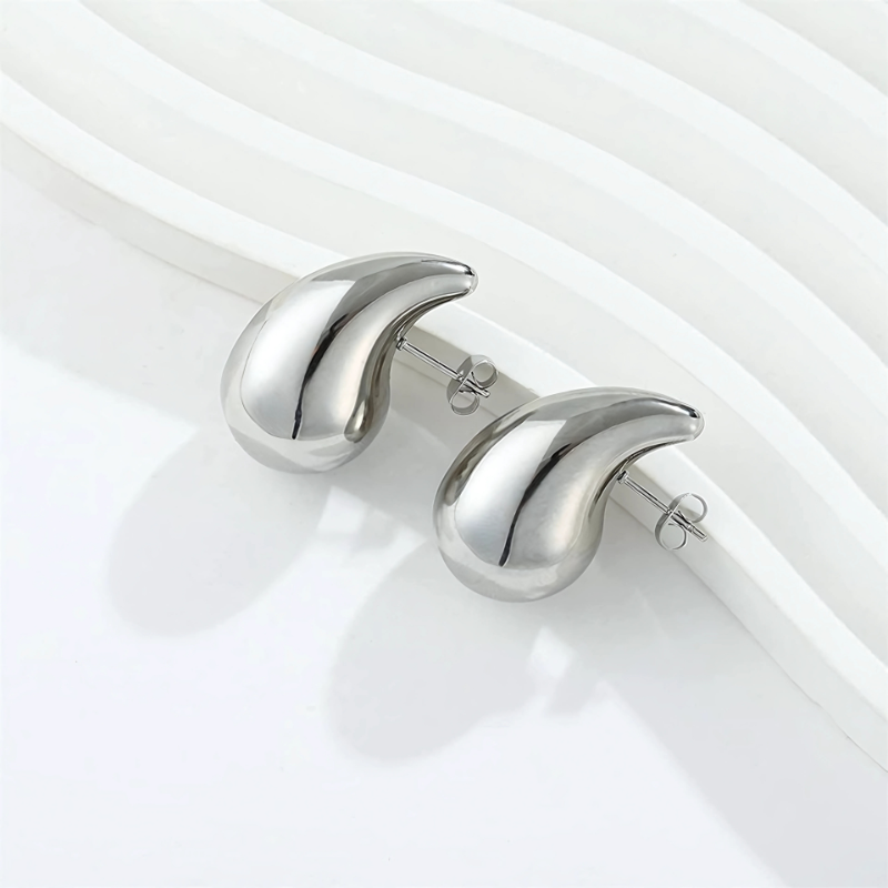 18K Teardrop Gold Earrings