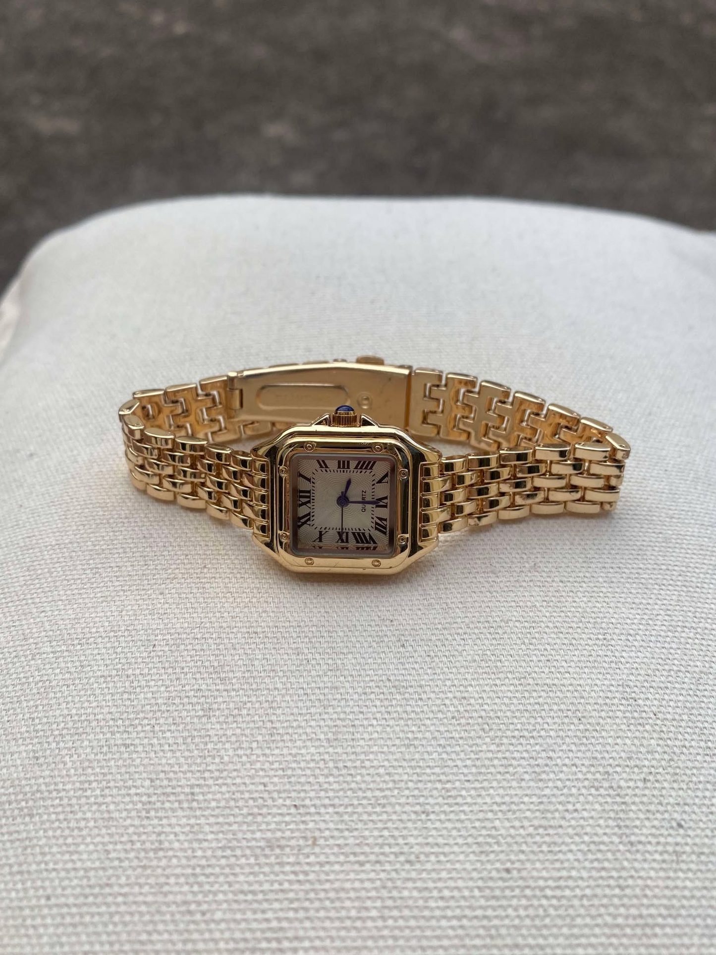 Vintage Roman Dial Watch