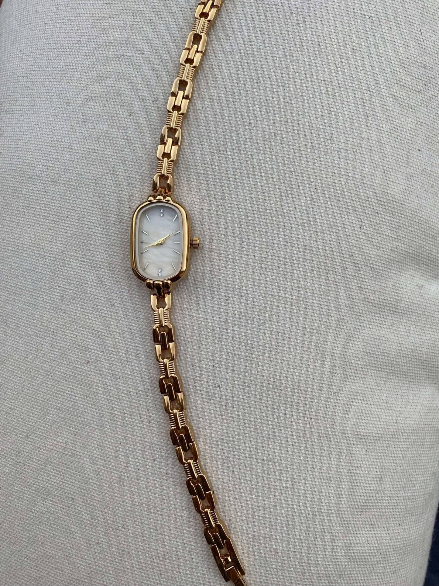 Vintage Gold Minimalist Watch