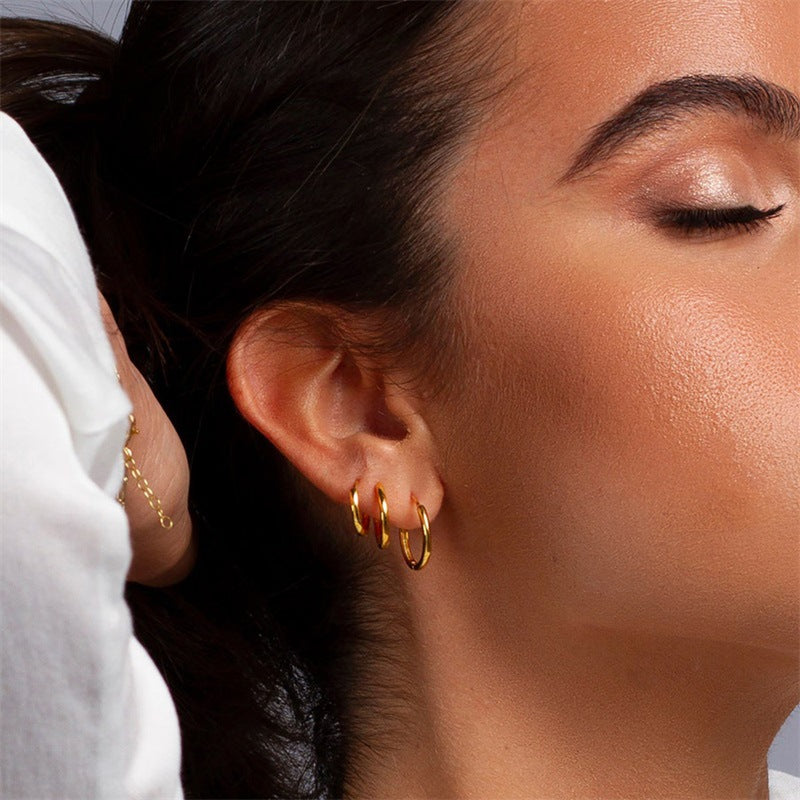 14K Gold Classic Round Hoop Earrings