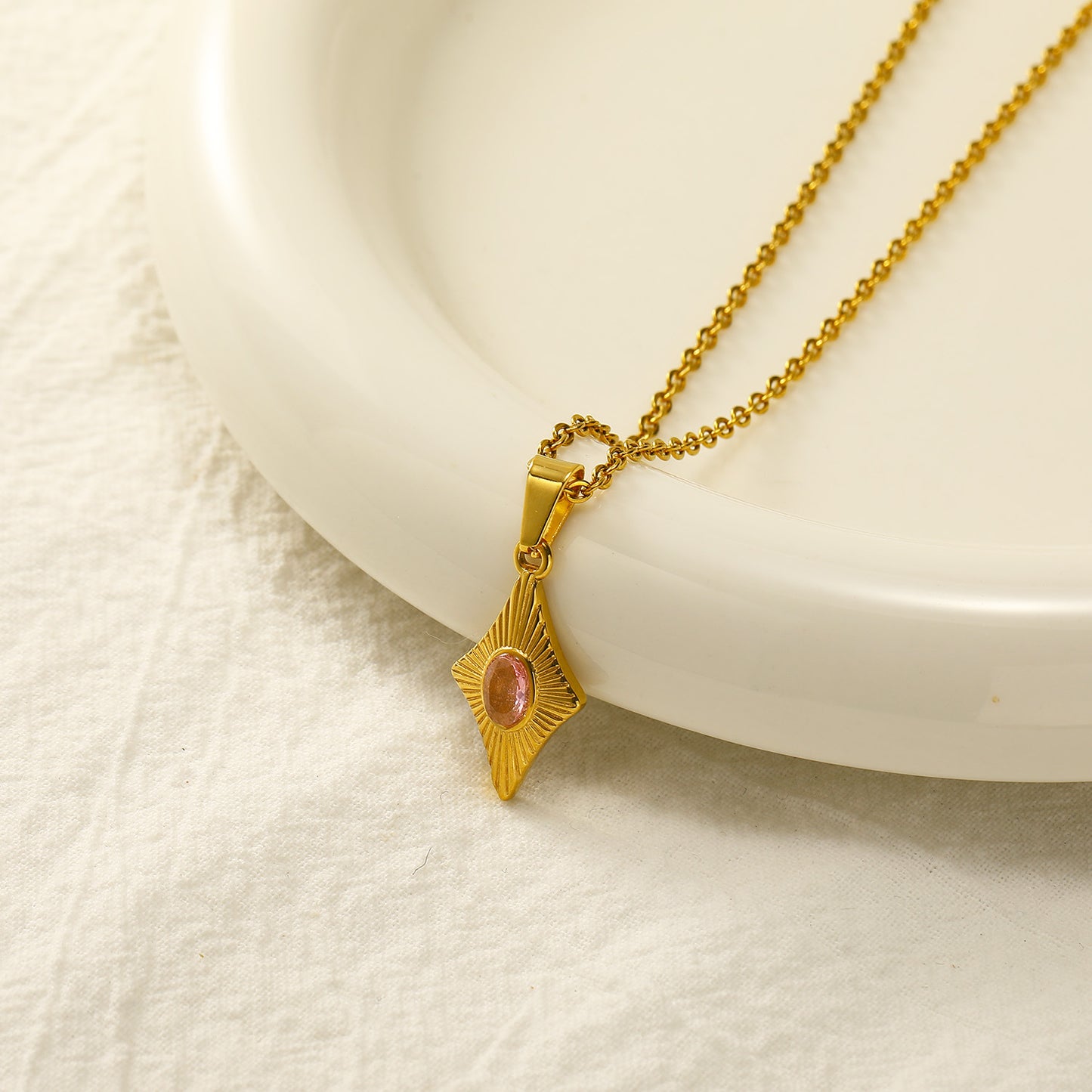 18K Gold Opal Stone Necklace