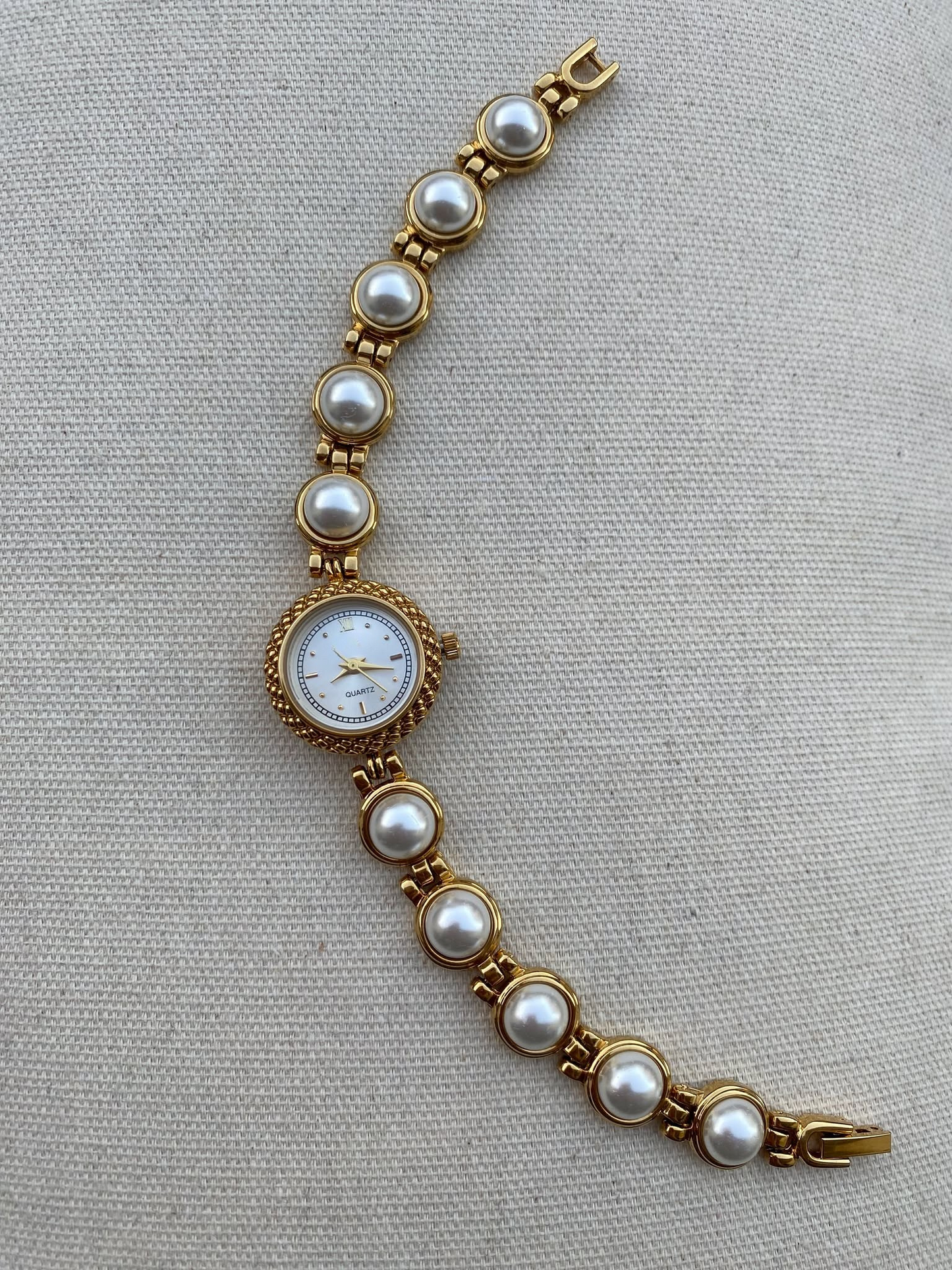 Aurelia Freshwater Pearl Watch