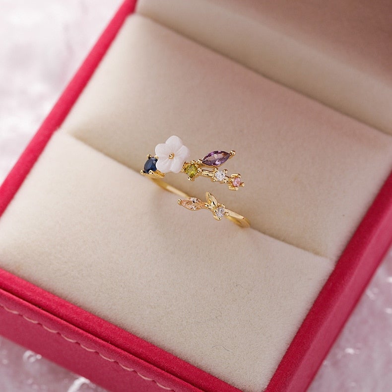 18K Gold Blossom Flower Ring