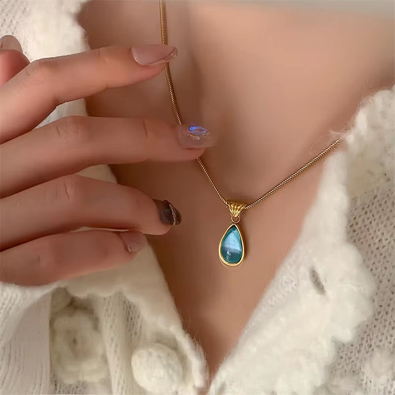 18K Gold Waterdrop Necklace