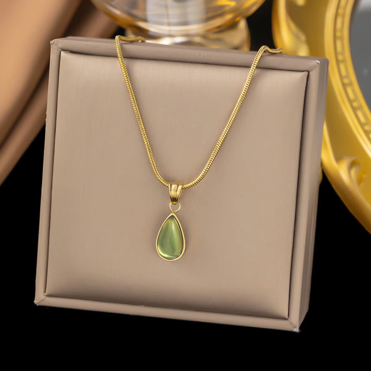 18K Gold Waterdrop Necklace