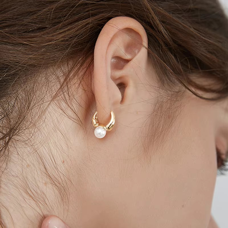 Pearl Dangle Earring