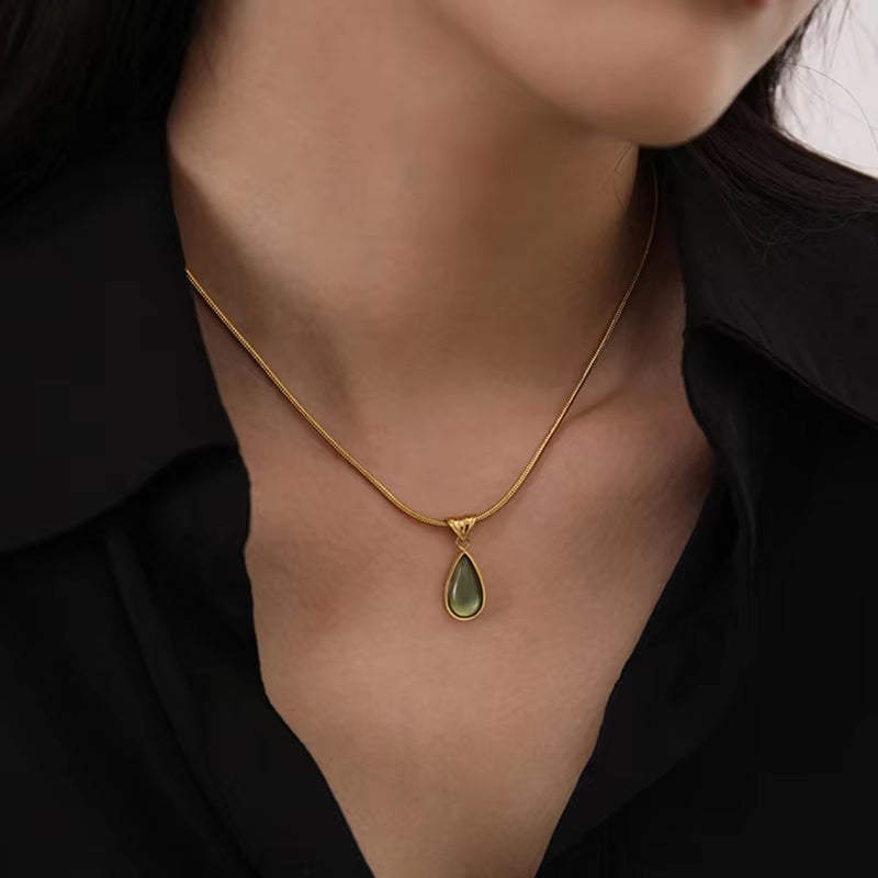 18K Gold Waterdrop Necklace